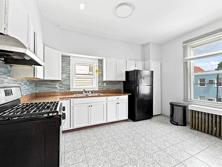 35 W 52nd St #2 — Photo 5