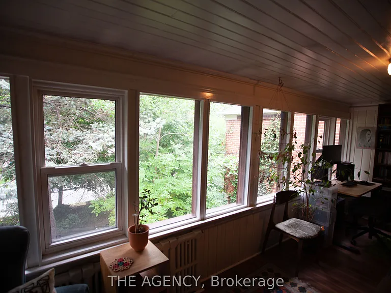 43 Indian Road Cres #2F — Photo 5