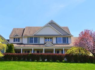 5 Meadow Ridge Rd, Warwick, NY 10990