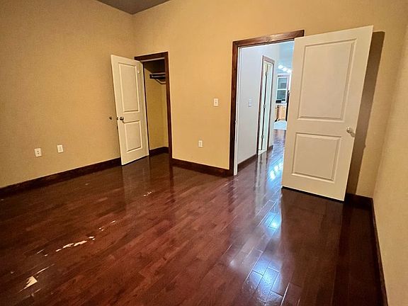 4th image of 3223 Wallace St #2
