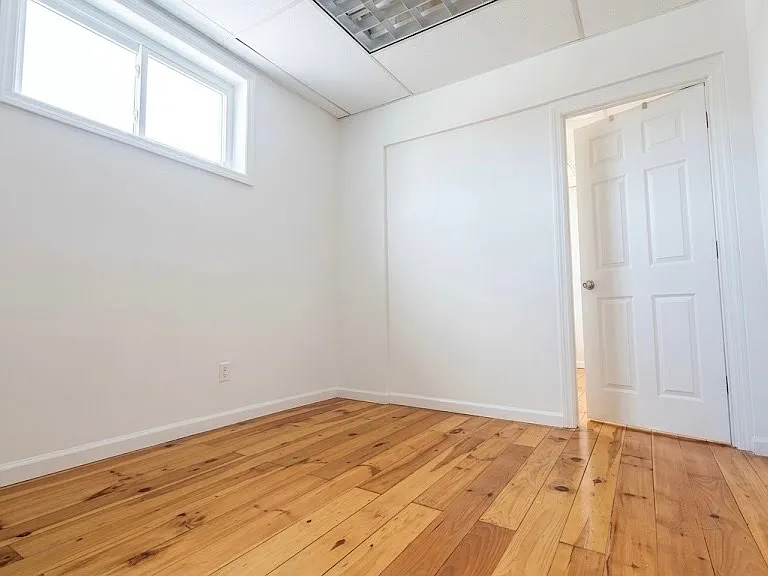 825 McDonald Ave #3 — Photo 4