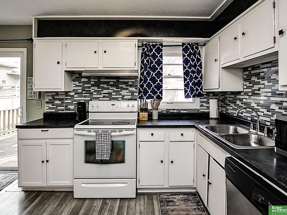 4th image of 9056 Meadow Dr
