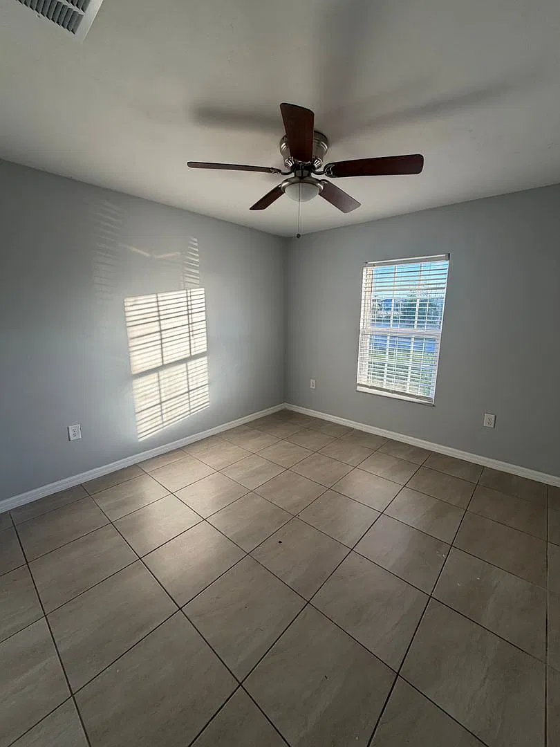 3 bed, 2.0 bath, 1255 sqft, $1,595 — Photo 3
