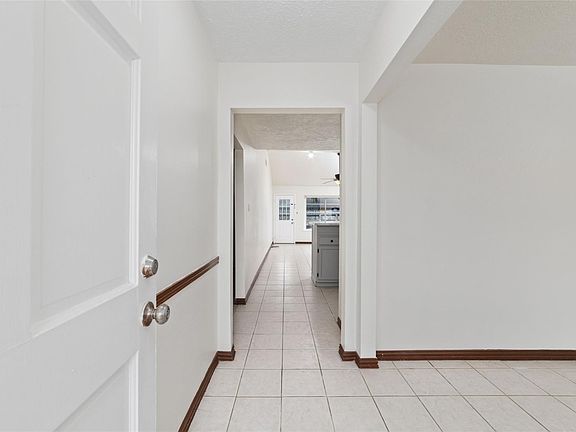 4th image of 10410 Rancho Bernardo Ln