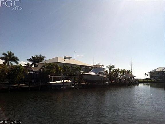3rd image of 2356 Carambola Ln