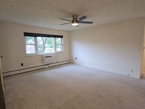 5th image of 68 Manchester Ct #68