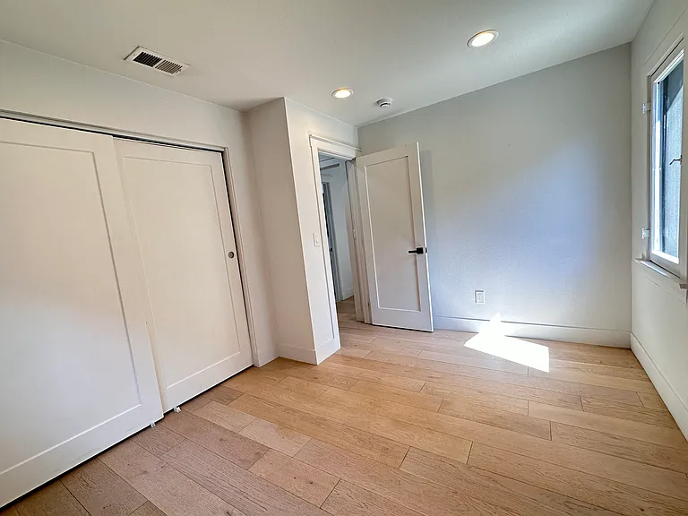 4336 Toland Way — Photo 36