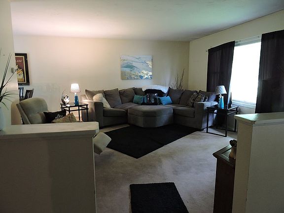Spacious living room