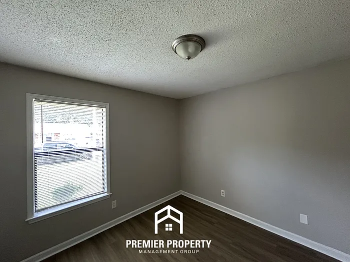 7429 Palgrave Ln — Photo 13