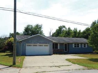 835 W Joliet St, Crown Point, IN 46307