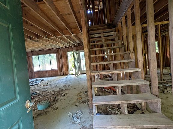 5th image of 222 Mountainview Dr