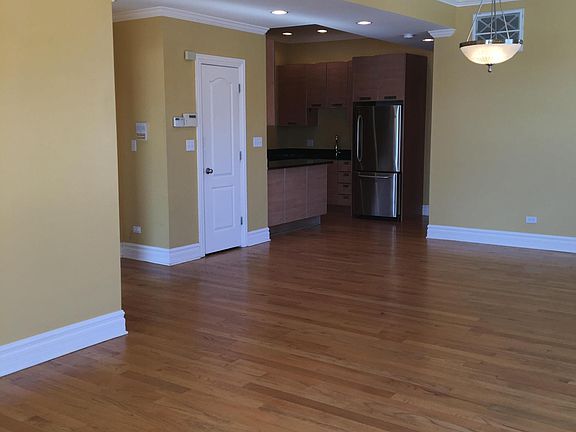 5th image of 3032 W North Ave APT 2F
