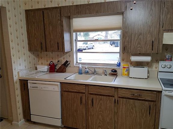 2nd image of 24 Rosewood Dr