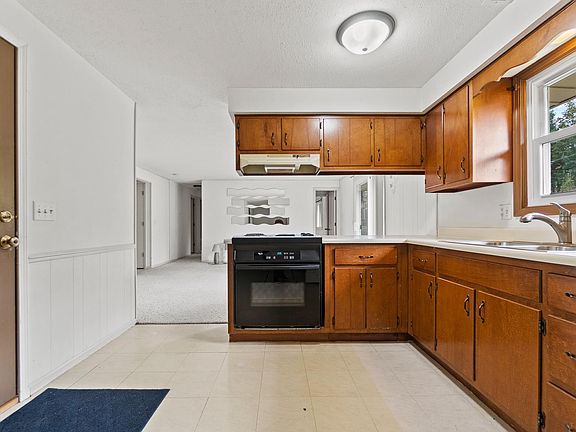 5th image of 5714 Andorra Dr