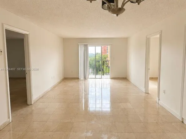 4721 NW 7th St APT 305-12, Miami, FL 33126
