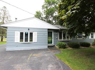 110 Crestridge Dr, Waterloo, IA 50702