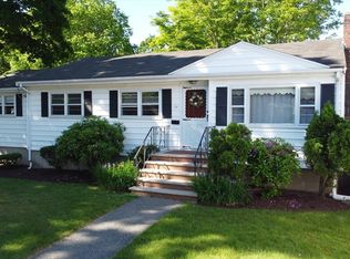 28 Charles St, Peabody, MA 01960