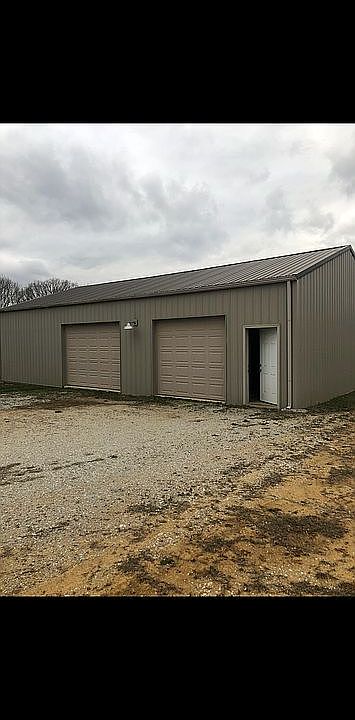 2nd image of 10051 N Hartley Rd
