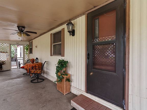 4th image of 202 Wood Dr