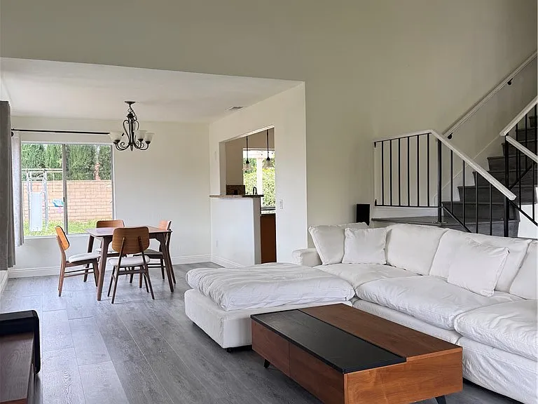 19105 Cimmaron Ct — Photo 3