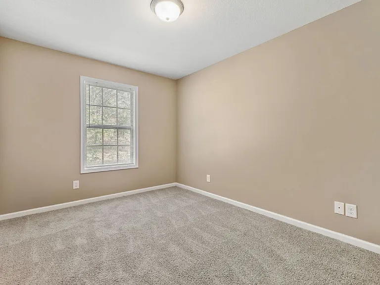 1723A Thistlewood Dr — Photo 6