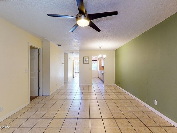 4th image of 835 Marcella Ln