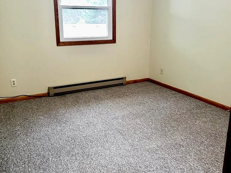 3304 Oak Knoll Dr — Photo 7