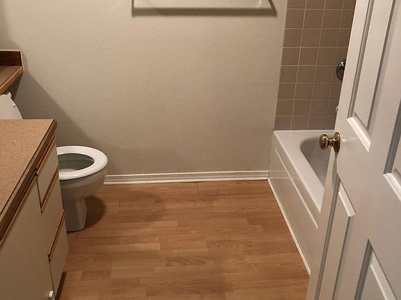 5th image of 1830 S 336th St APT C201
