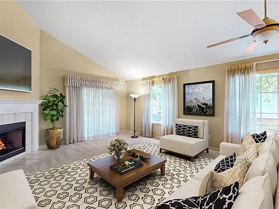 2nd image of 725 Woodlake Dr