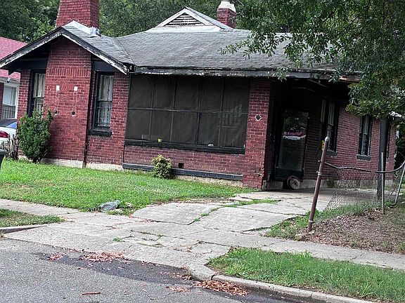 2nd image of 1484 Maplewood St
