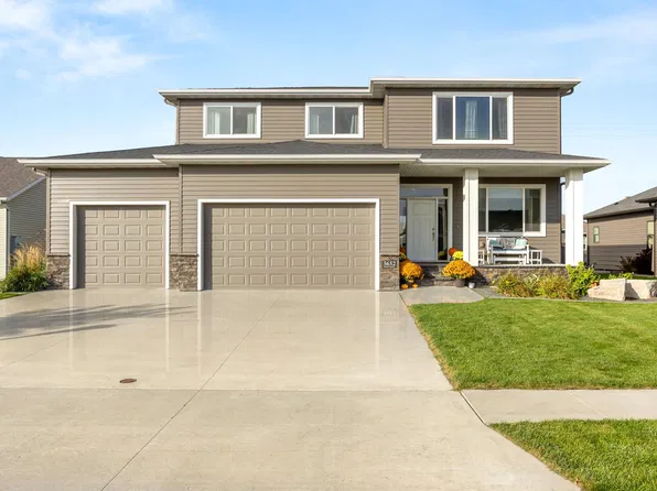 3652 Bell Blvd E, West Fargo, ND 58078