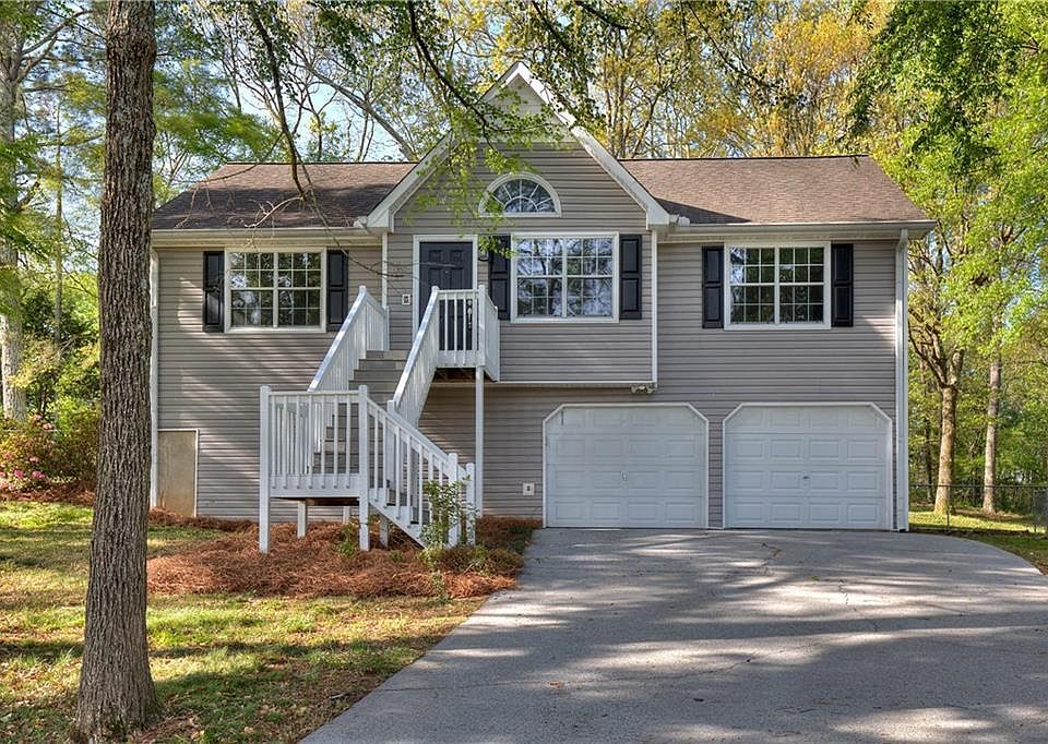 1st image of 11 Twin Branches Ln SW