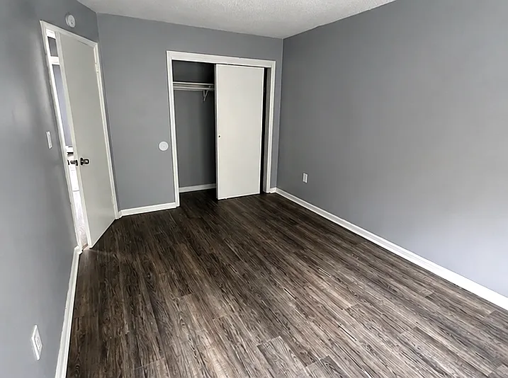 34 Royal Oak Dr #7 — Photo 7