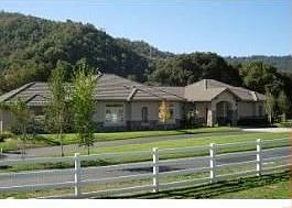 MAGNIFICENT RANCH W/HORSES, STREAM, TRAILS 