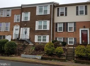 923 Park Ave, Herndon, VA 20170