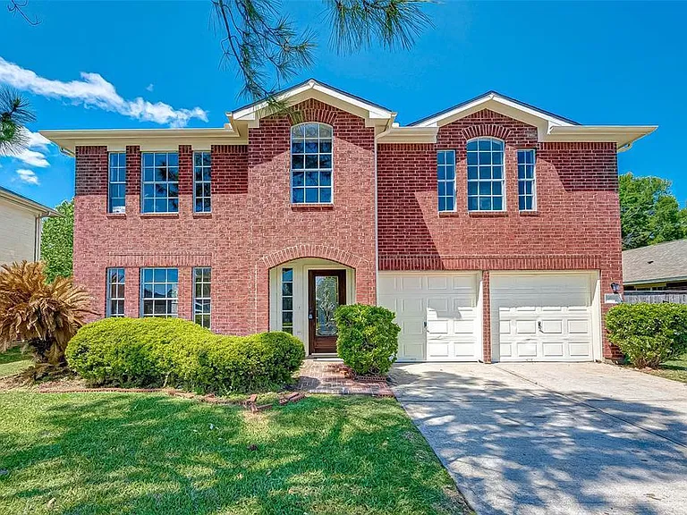 16510 Amy Ridge Rd — Photo 1