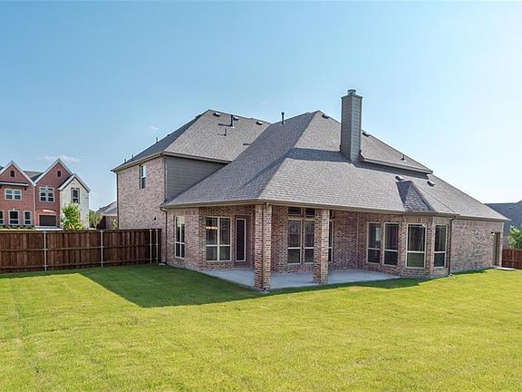 4th image of 1841 Thackery Ln