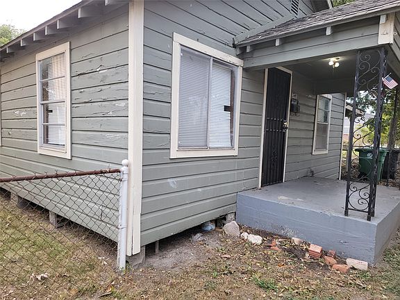 3rd image of 1310 Evelyn St