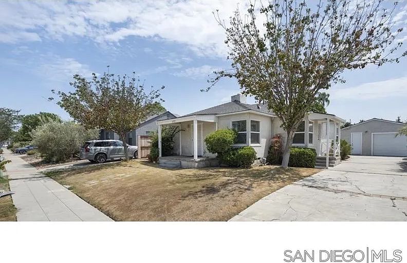 1st image of 4753 50th St