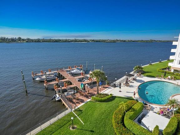 2nd image of 2840 S Ocean Blvd #6040