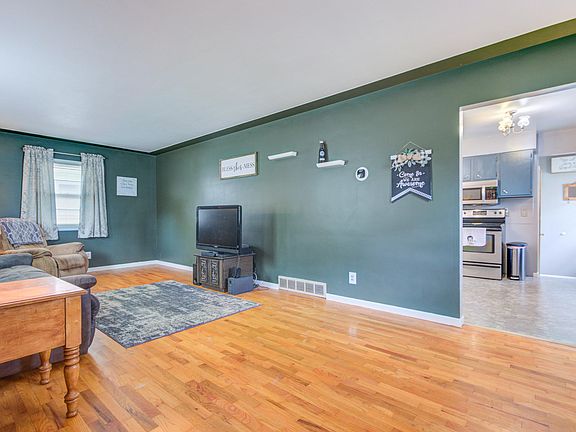 3rd image of 2500 W Sherman Blvd