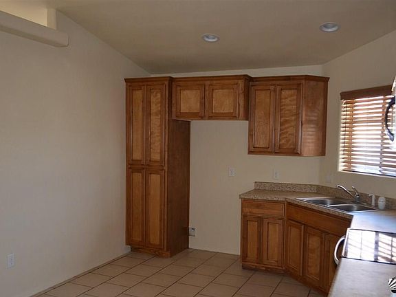 4th image of 1776 E Los Olivos Dr