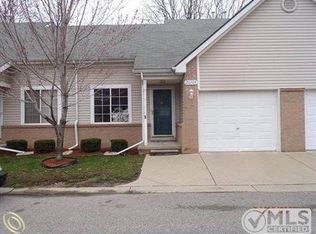 26784 Rosewood St, Roseville, MI 48066