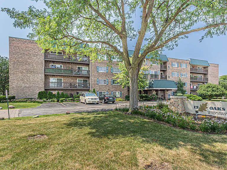 700 Perrie Dr #416 — Photo 1