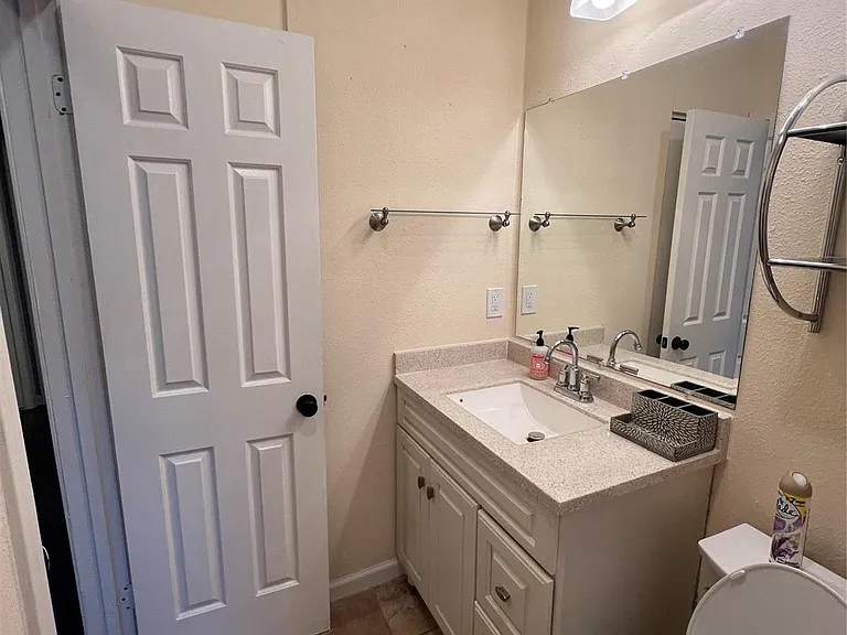 2414 Longview St #202 — Photo 22