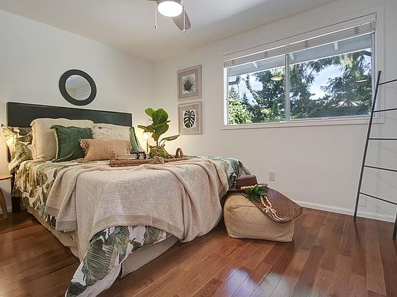 4th image of 160 Rainier Blvd S #A
