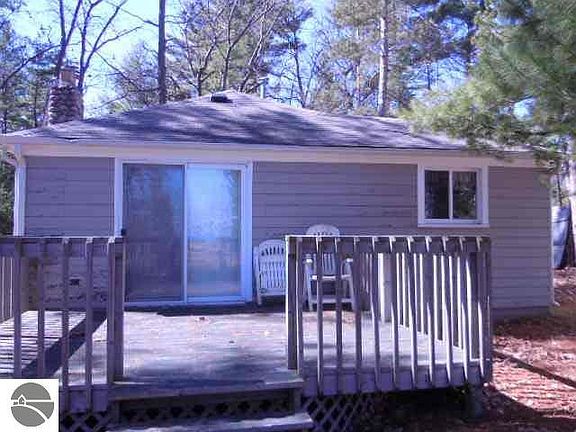 3rd image of 560 Huron Hills Dr