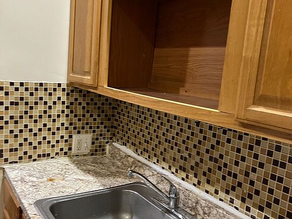 2nd image of 2165 Pacific St APT 4R