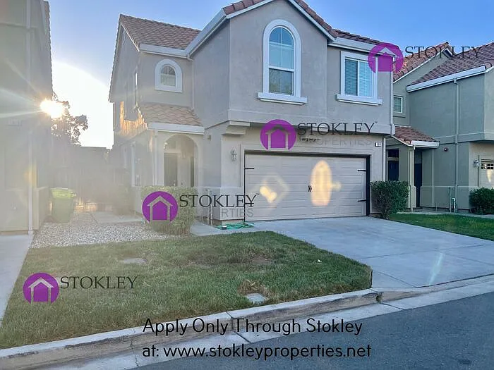 1019 Sycamore Ln photo 1