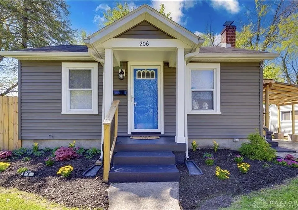 206 E Worley Ave